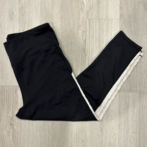 ZYIA Active Women’s Black 7/8 Leggings with Cheetah Side Panel Detail - 16-18.